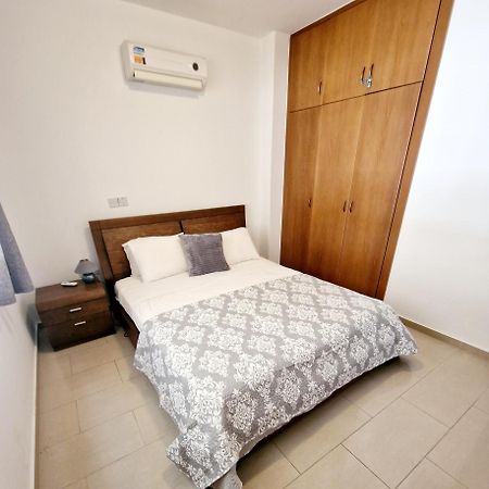 Ground Floor One Bedroom Apartment B2, 3 Pools, Free Wifi Péja Eksteriør bilde