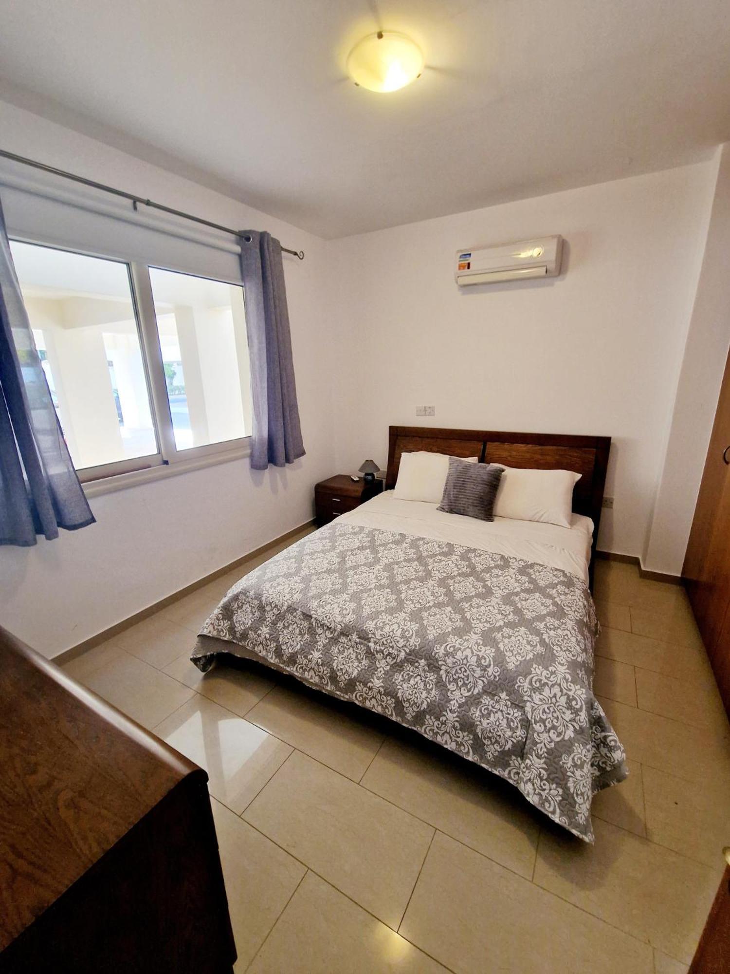 Ground Floor One Bedroom Apartment B2, 3 Pools, Free Wifi Péja Eksteriør bilde